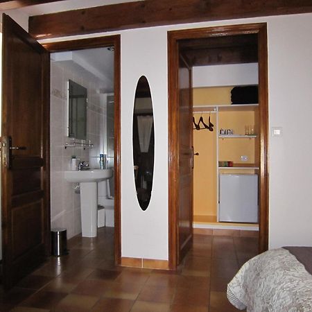 Bed and Breakfast La Frandomiere Saint-Martin-de-Londres Номер фото
