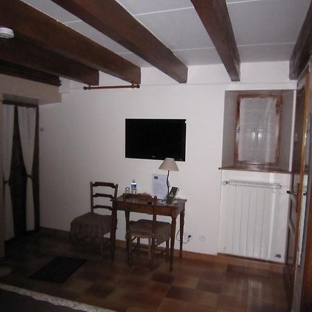 Bed and Breakfast La Frandomiere Saint-Martin-de-Londres Номер фото