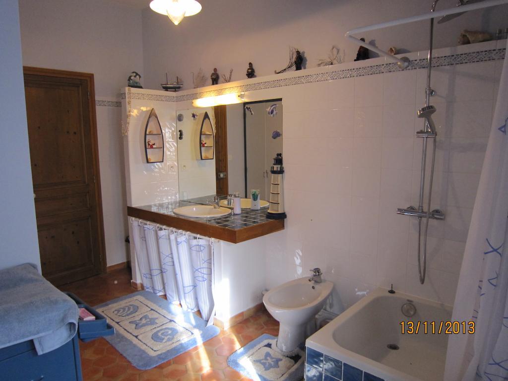 Bed and Breakfast La Frandomiere Saint-Martin-de-Londres Номер фото