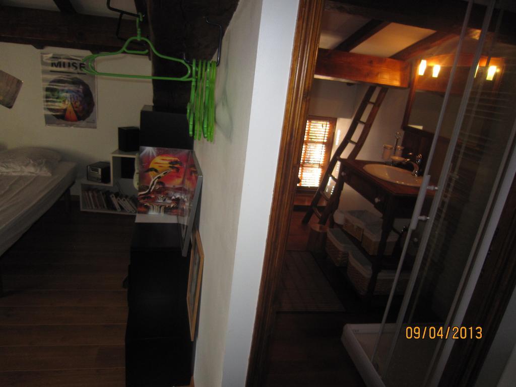 Bed and Breakfast La Frandomiere Saint-Martin-de-Londres Номер фото