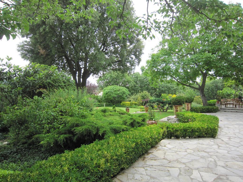 Bed and Breakfast La Frandomiere Saint-Martin-de-Londres Экстерьер фото