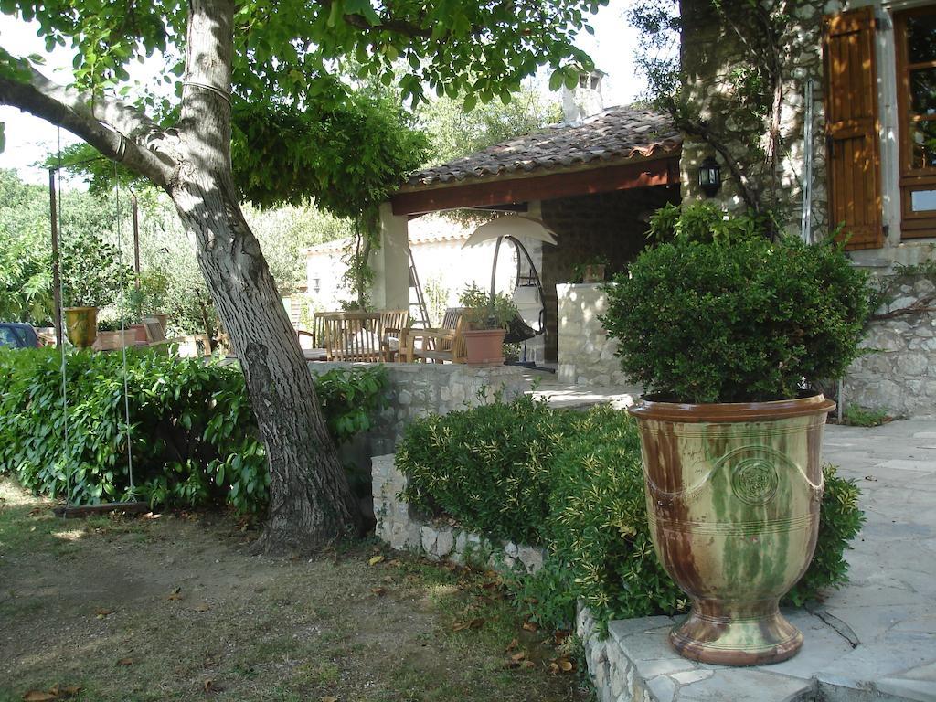 Bed and Breakfast La Frandomiere Saint-Martin-de-Londres Экстерьер фото