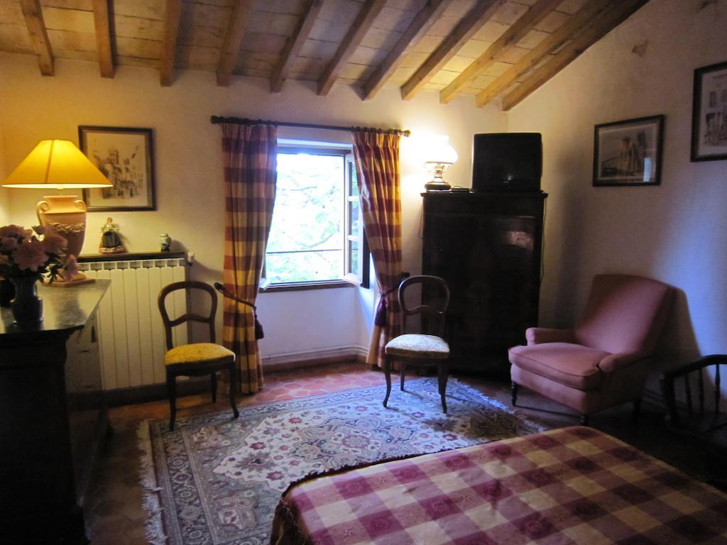 Bed and Breakfast La Frandomiere Saint-Martin-de-Londres Экстерьер фото