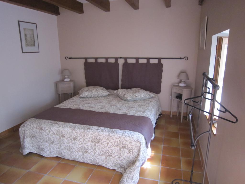 Bed and Breakfast La Frandomiere Saint-Martin-de-Londres Номер фото