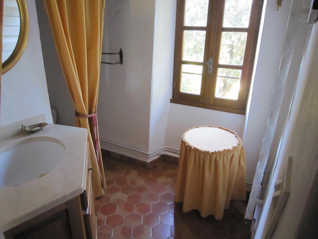 Bed and Breakfast La Frandomiere Saint-Martin-de-Londres Экстерьер фото
