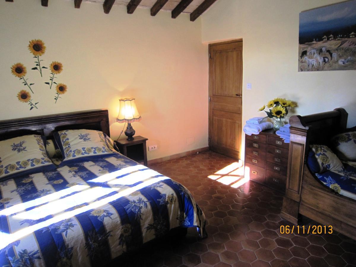 Bed and Breakfast La Frandomiere Saint-Martin-de-Londres Номер фото
